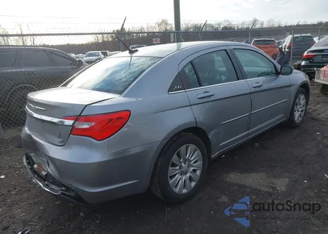 2014 Chrysler 200 Lx z USA, uszkodzony, nr VIN 1C3CCBAB3EN204824